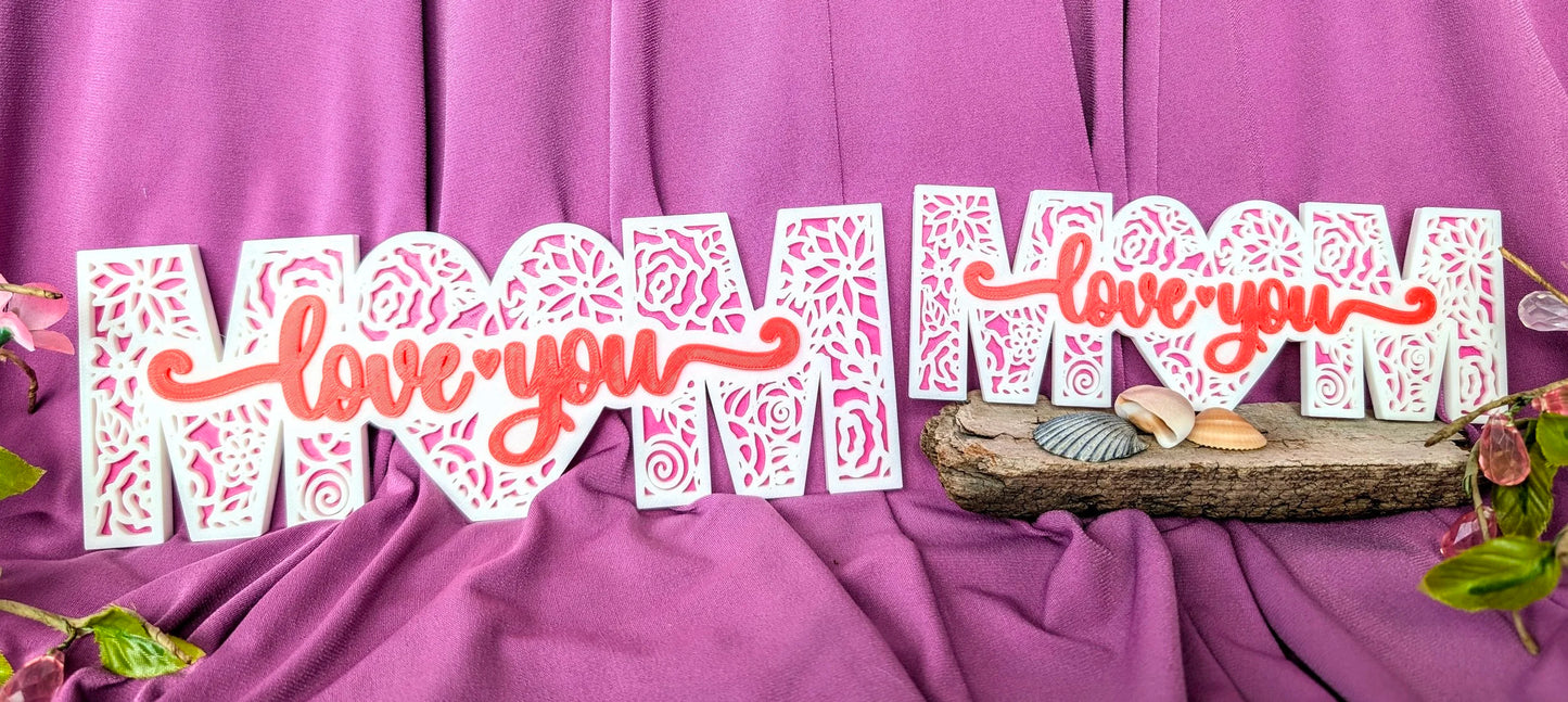 "I Love You Mom" table decoration