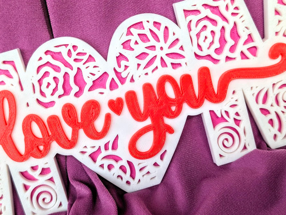 "I Love You Mom" table decoration